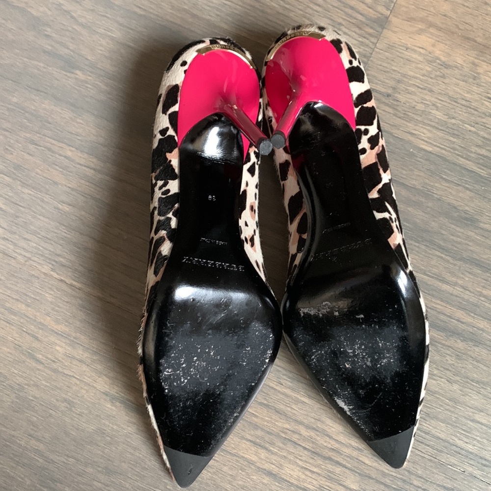 BURBERRY
Calf Hair Animal Print Pumps
Size: 9 Made in Italy - Picture 4 of 6